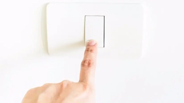 6. Apaga las luces al salir